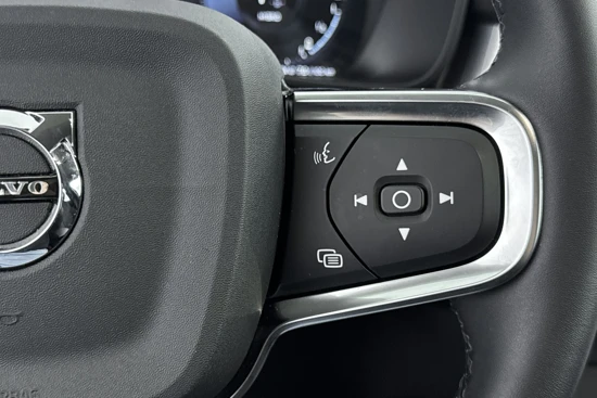 Volvo XC40 T4 211pk RECHARGE INSCRIPTION EXPRESSION | Navigatie | Stoelverwarming | Elektrische stoelbediening |