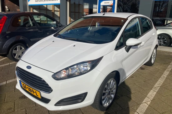 Ford Fiesta 1.0 Style / Voorruitverwarming | Cruise Control | Lichtmetalen Velgen | Navigatie