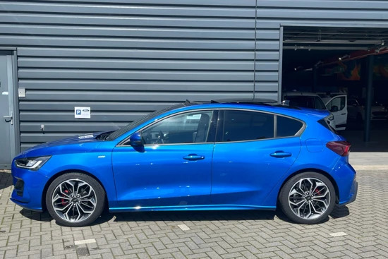 Ford Focus 1.0 EcoBoost Hybrid ST Line X