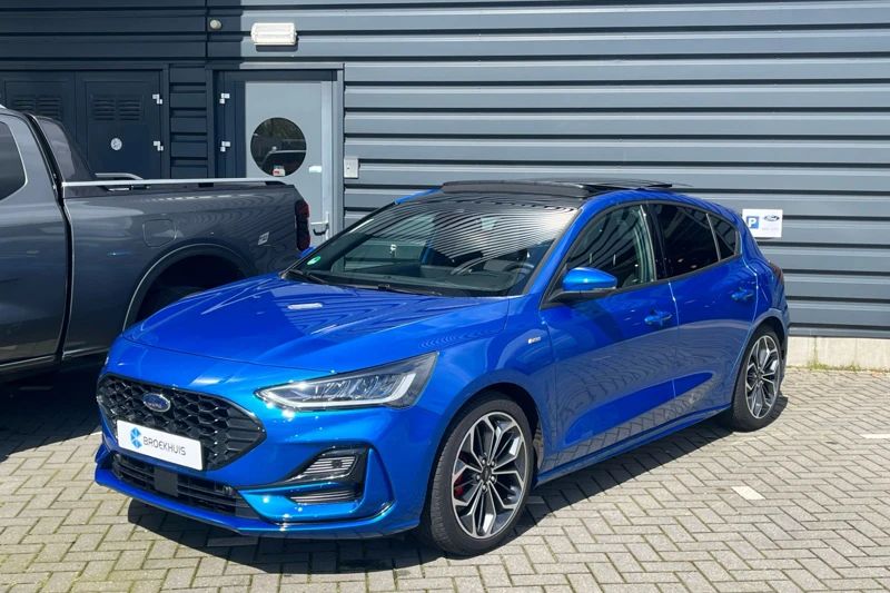 Ford Focus 1.0 EcoBoost Hybrid ST Line X