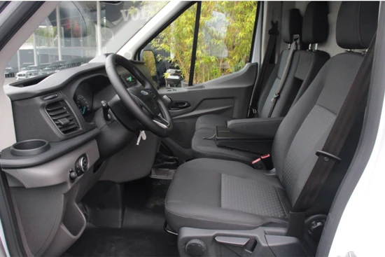 Ford Transit 350 2.0 165pk L3H3 Trend RWD | Trekhaak | Airbag passagier | Centrale dubbele vergrendeling