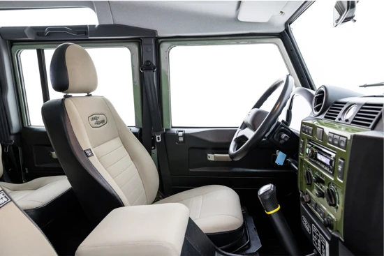 Land Rover Defender 2.2 D SW 110" XTech