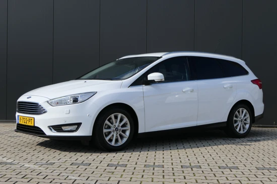 Ford Focus Wagon 1.0 Titanium | Xenon | Trekhaak | BLIS | Stoelverwarming | Verwarmde Voorruit