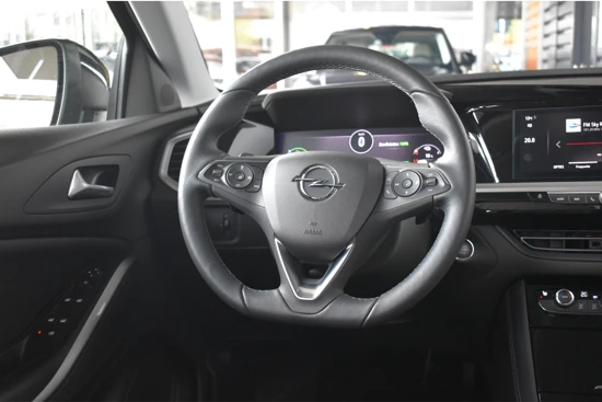 Opel Grandland 1.6 Turbo Hybrid Level 3