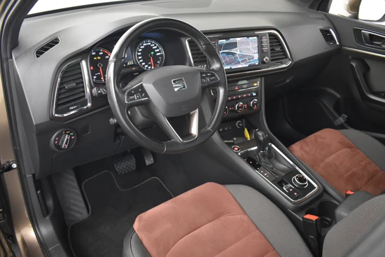 SEAT Ateca 1.4 EcoTSI 150PK Xcellence | Adaptieve Cruise Control | Panoramadak | App-Connect | Achteruitrijcamera | Trekhaak | Voorstoelen