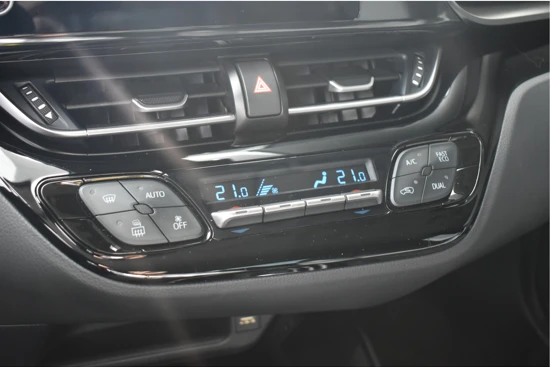 Toyota C-HR 2.0 Hybrid Dynamic | Afn. Trekhaak | Navigatie | Adaptive Crusie | Achteruitrijcamera | Lane-Assist | Full-LED | Nieuwstaat | De