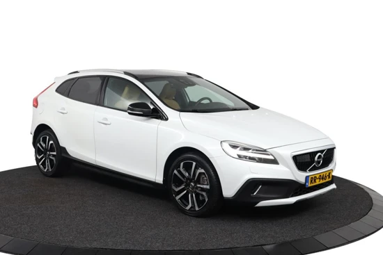 Volvo V40 CROSS COUNTRY T3 Nordic+ | Adaptieve cruise control incl. BLIS | Parkassist camera | Stoelverwarming | Keyless entry |