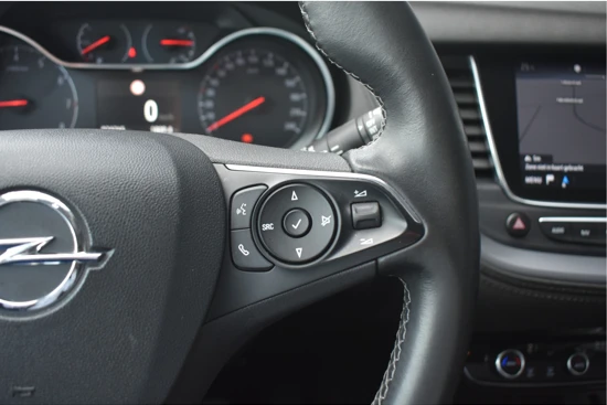 Opel Grandland X 1.2 Turbo Innovation 130pk | Navigatie | Elektr. Achterklep | AGR-Comfortstoelen | Keyless-Entry | Parkeersensoren v/a | Dealero