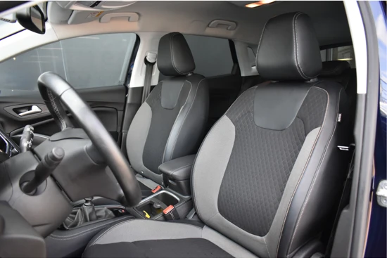 Opel Grandland X 1.2 Turbo Innovation 130pk | Navigatie | Elektr. Achterklep | AGR-Comfortstoelen | Keyless-Entry | Parkeersensoren v/a | Dealero