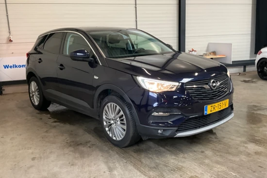 Opel Grandland X 1.2 Turbo Innovation 130pk | Navigatie | Elektr. Achterklep | AGR-Comfortstoelen | Keyless-Entry | Parkeersensoren v/a | Dealero