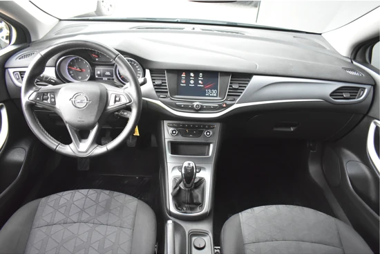 Opel Astra Sports Tourer 1.0 Turbo 120 Jaar Edition+ | Navigatie | Climate Control | Parkeersensoren | Cruise Control | Bluetooth | Apple C