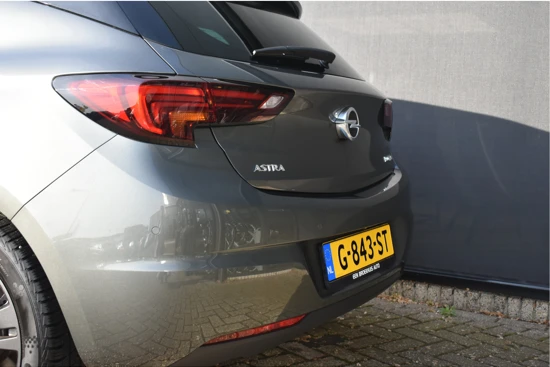 Opel Astra 1.0 Turbo 120 Jaar Edition+ | AGR-Comfortstoelen | Navigatie | Climate Control | Achteruitrijcamera | Parkeersensoren | Apple Ca