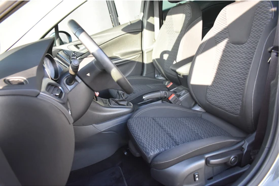 Opel Astra 1.0 Turbo 120 Jaar Edition+ | AGR-Comfortstoelen | Navigatie | Climate Control | Achteruitrijcamera | Parkeersensoren | Apple Ca