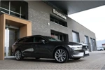 Volvo V60 Volvo V60 B4 Core | Adaptieve Cruise Control | Stoelverwarming voor+achter | Stuurwielverwarming | 19 Inch | Pilot Assist | BLIS