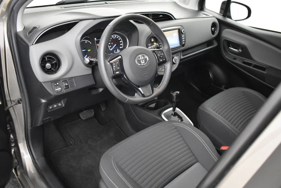 Toyota Yaris 1.5 Hybrid 74PK Active | Achteruitrijcamera | Cruise Control | Automatische Airco | Bluetooth | Afneembare Trekhaak