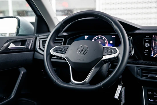 Volkswagen Taigo 1.0 TSI Life | Navigatie | Climate control | Parkeersensoren | Carplay