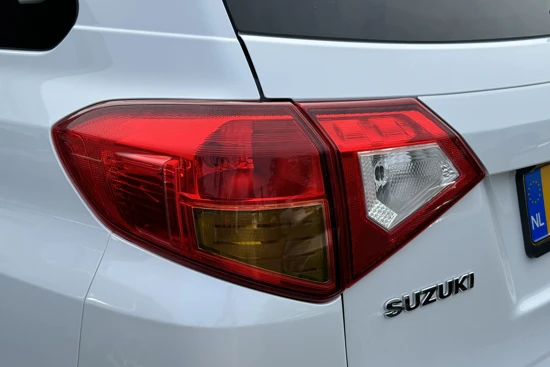 Suzuki Vitara 1.6 EXCLUSIVE | AFN TREKHAAK | CLIMATE CONTROL | CAMERA | CRUISE CONTROL | NAVI | ALL SEASON |