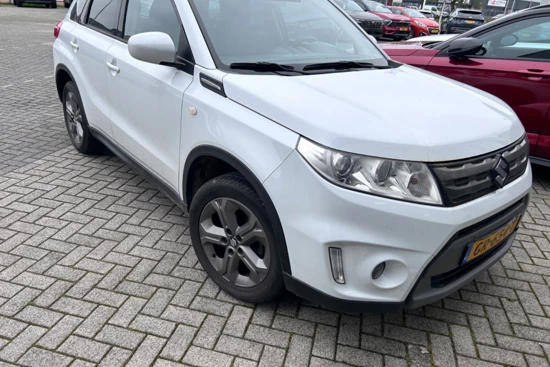 Suzuki Vitara 1.6 EXCLUSIVE | AFN TREKHAAK | CLIMATE CONTROL | CAMERA | CRUISE CONTROL | NAVI | ALL SEASON |