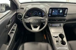 Hyundai KONA EV Premium 64 kWh | Leder | Navigatie | Airco | Carplay | Getint glas | Stoelverkoeling | SEPP Subsidie |