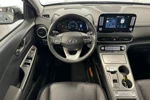 Hyundai KONA EV Premium 64 kWh | Leder | Navigatie | Airco | Carplay | Getint glas | Stoelverkoeling | SEPP Subsidie |