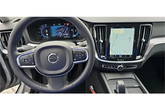 Volvo V60 2.0 B3 Essential | Android- Apple Carplay | Climaatcontrol | Parkeersensoor V+A | Camera achter