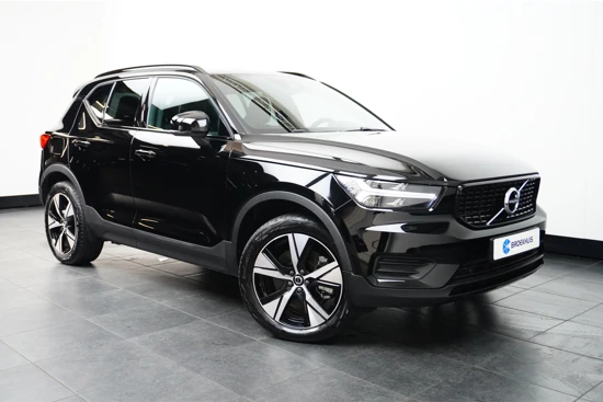 Volvo XC40 T4 Recharge R-Design | Climate control | Navigatie | Getint glas | Stoelverwarming | Verwarmde voorruit | Camera | Draadloos lad