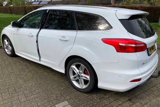 Ford FOCUS Wagon 1.0EB TITANIUM SPORT | TREKHAAK | 17''LMV | STOELVERWARMING | CRUISE CONTROL | CLIMATE CONTROL | APPLE CARPLAY |