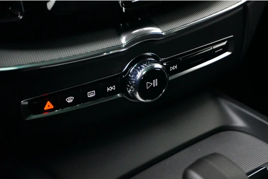 Volvo XC60 Recharge T6 AWD Plus Bright | Adaptive Cruise | Panoramadak | Camera | Leder | Stoel&Stuurverwarming