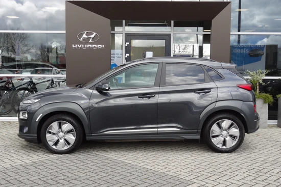 Hyundai KONA EV Fashion 64 kWh | NAVIGATIE | STOEL- & STUURVERWARMING | CRUISE CONTROL ADAPTIEF | PARKEERSENSOREN V+A