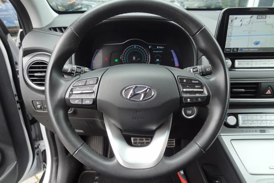 Hyundai KONA EV Fashion 64 kWh | TREKHAAK | NAVIGATIE | HEAD-UP-DISPLAY