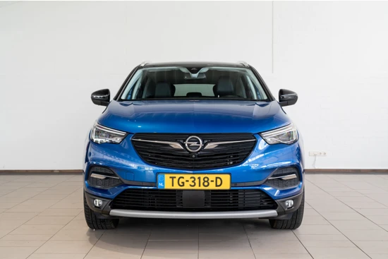 Opel Grandland X 1.2 Turbo Innovation | Leder | Trekhaak | Keyless | Camera | Stoel & Stuurverwarming | LED | Dodehoekbewaking |