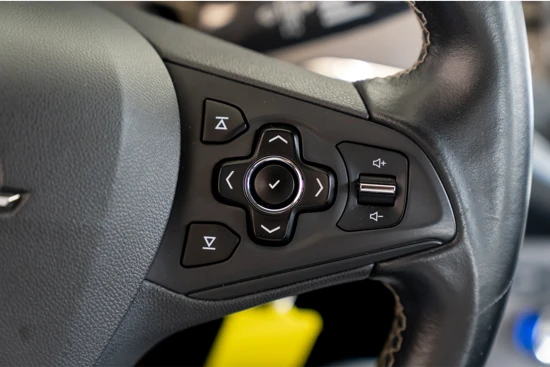 Opel Astra 1.4 Turbo 150PK Edition + | Climate Controle | Navigatie | Trekhaak | Parkeersensoren | Lichtmetalen velgen |