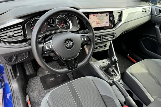 Volkswagen Polo 1.0TSI HIGHLINE | ORIGINEEL NL!| DEALER OH! | CLIMATE CTRL | NAVI | PARK SENSOR V+A |