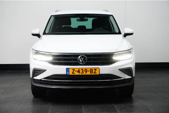 Volkswagen Tiguan 1.5 TSI 150 pk Life 7-DSG | Trekhaak wegklapbaar | Navigatie by app | Achteruitrijcamera |