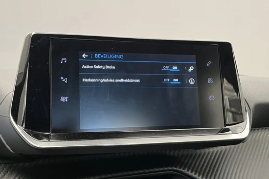 Peugeot 2008 1.2 100PK Active | Carplay | Parkeersensoren | Cruise | Bluetooth | Parkeersensoren | Cruise |