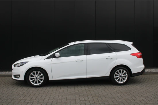 Ford Focus Wagon 1.0 125PK Titanium AUTOMAAT | Winter-pack | Autom. inparkeren | Privacy-glass