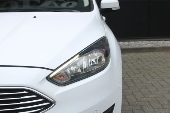 Ford Focus Wagon 1.0 125PK Titanium AUTOMAAT | Winter-pack | Autom. inparkeren | Privacy-glass