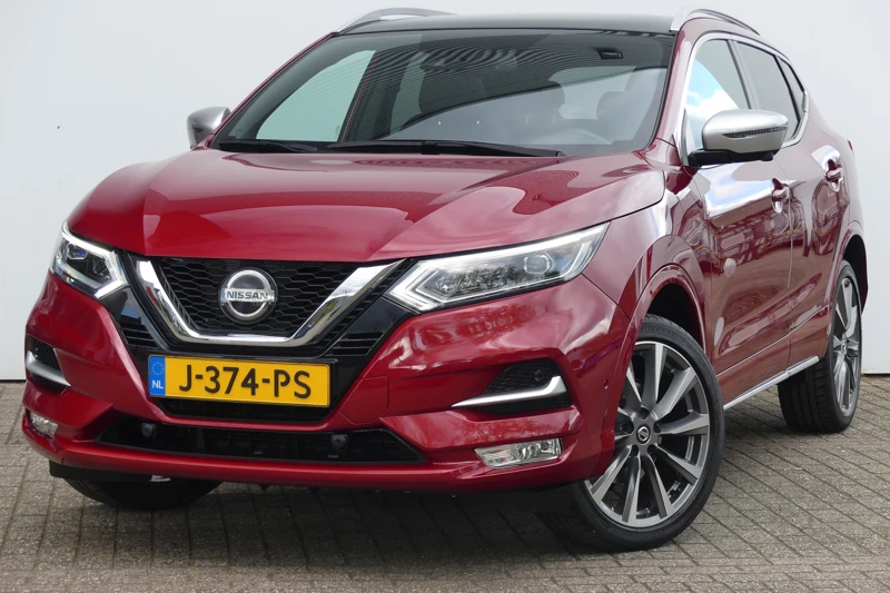 Nissan QASHQAI 1.3 DIG-T 160PK Tekna | FULL OPTIONS | TREKHAAK | LEDER | DODEHOEKDETECTIE | CAMERA | BOSE AUDIO | PANORAMADAK |