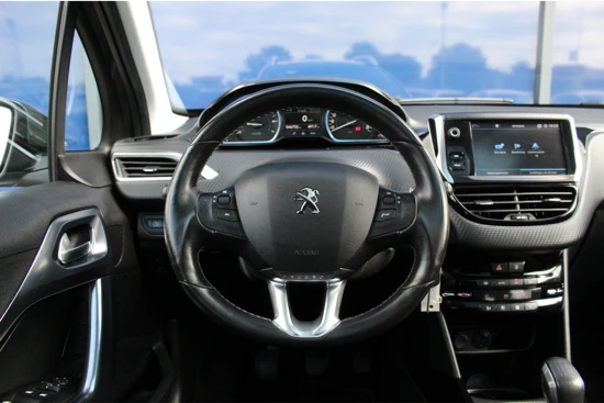 Peugeot 2008 SUV 1.2 110PK ALLURE | Panoramadak | Navi | Climate & Cruise C. | LMV BLUETOOTH ETC