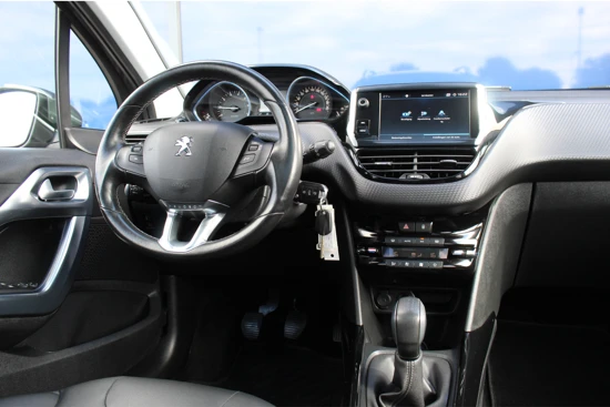 Peugeot 2008 SUV 1.2 110PK ALLURE | Panoramadak | Navi | Climate & Cruise C. | LMV BLUETOOTH ETC