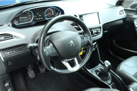 Peugeot 2008 SUV 1.2 110PK ALLURE | Panoramadak | Navi | Climate & Cruise C. | LMV BLUETOOTH ETC