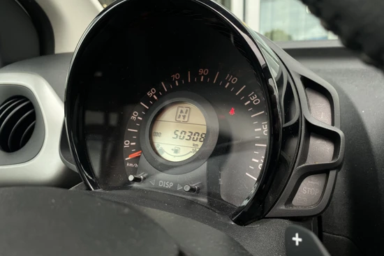 Peugeot 108 1.0 VTi 68pk Top! ETG 5D | Automaat | Navi | Climate Control | LMV