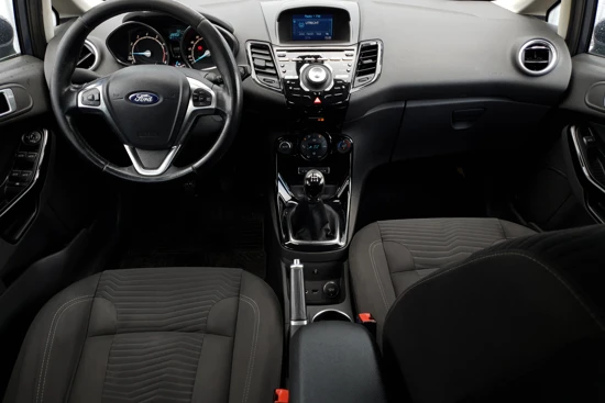 Ford Fiesta 1.0 EcoBoost Titanium | Stoelverwarming | Navigatie | Voorruitverwarming | Cruise Control