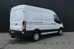 Ford Transit 350 2.0 TDCI 170pk RWD L2H2 Trend | 3500kg trekgewicht! | Navigatie | Camera | Parkeersensoren | Trekhaak |