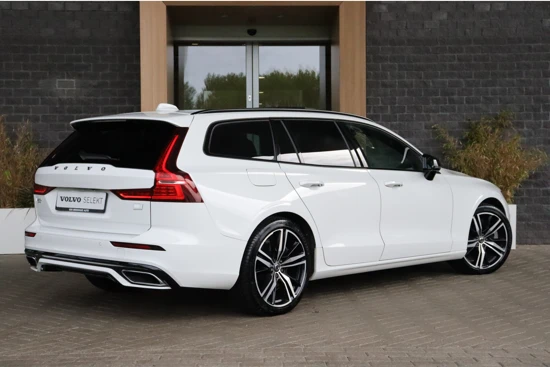 Volvo V60 T6 AWD Recharge R-Design | 360° Camera | Harman Kardon | Head-Up Display | Stoelventilatie | Schuifdak | Stoel en Stuurwielverwa