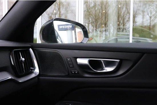 Volvo V60 T6 AWD Recharge R-Design | 360° Camera | Harman Kardon | Head-Up Display | Stoelventilatie | Schuifdak | Stoel en Stuurwielverwa