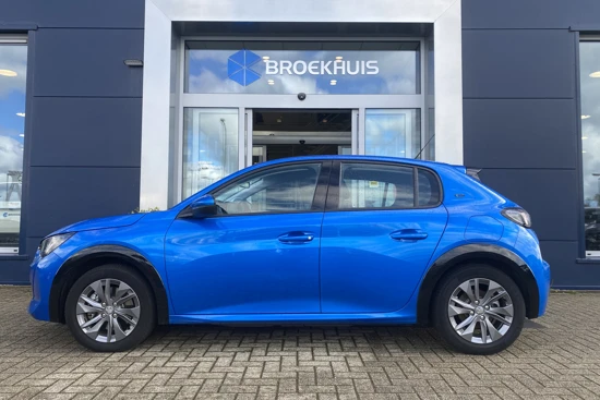 Peugeot 208 EV Allure Incl. BTW | €2000,- SUBSIDIE! (SEPP) | Navigatie Pro | Achteruitrijcamera | Climate Control