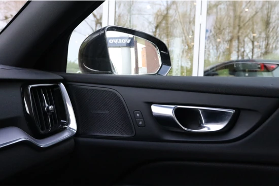 Volvo V60 T6 AWD Recharge Business Pro | 360° Camera | Schuifdak | Harman Kardon | Adaptieve Cruise Control | Full LED Meesturende koplamp