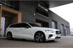 Volvo V60 T6 AWD Recharge R-Design | 360° Camera | Trekhaak | Head-Up Display | Harman Kardon | Schuifdak | Stoel en Stuurwielverwarming |