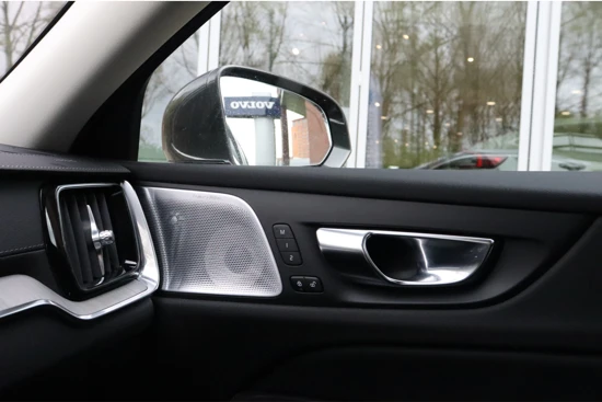 Volvo V60 T6 AWD Recharge Inscription | Bowers & Wilkins | Schuifdak | 360° camera | Stoelventilatie | Stoelmassage | Stoel en Stuurwielve